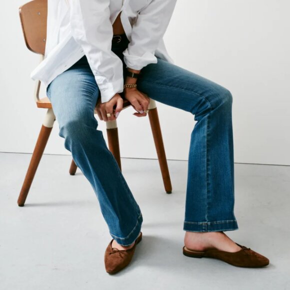 SPANXshape™ EveryWear Flare Jeans BRAND NEW NEVER WORN - Picture 2 of 2